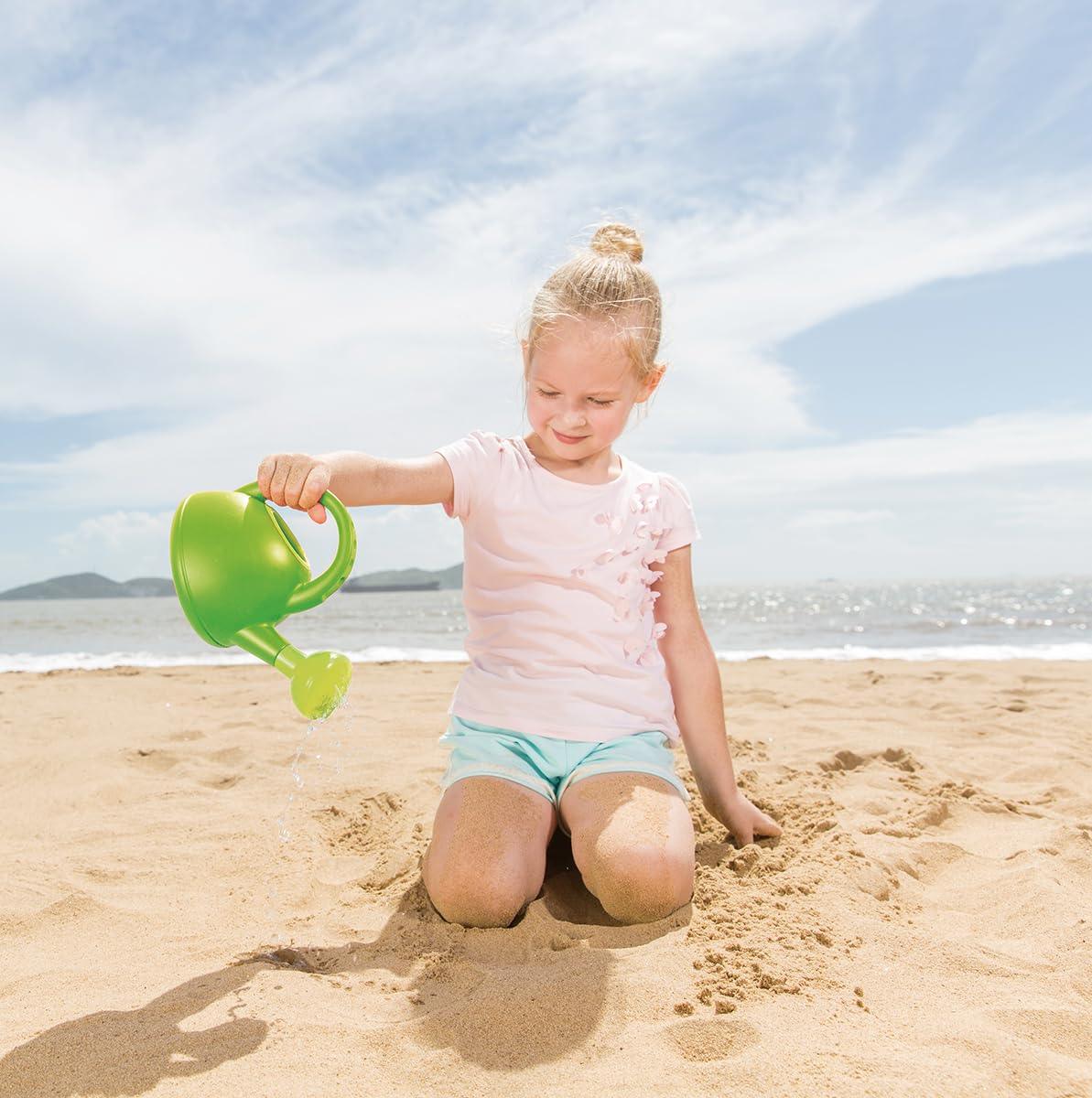 Hape Sand and Beach Toy Watering Can Green for Sandbox and Beach Play