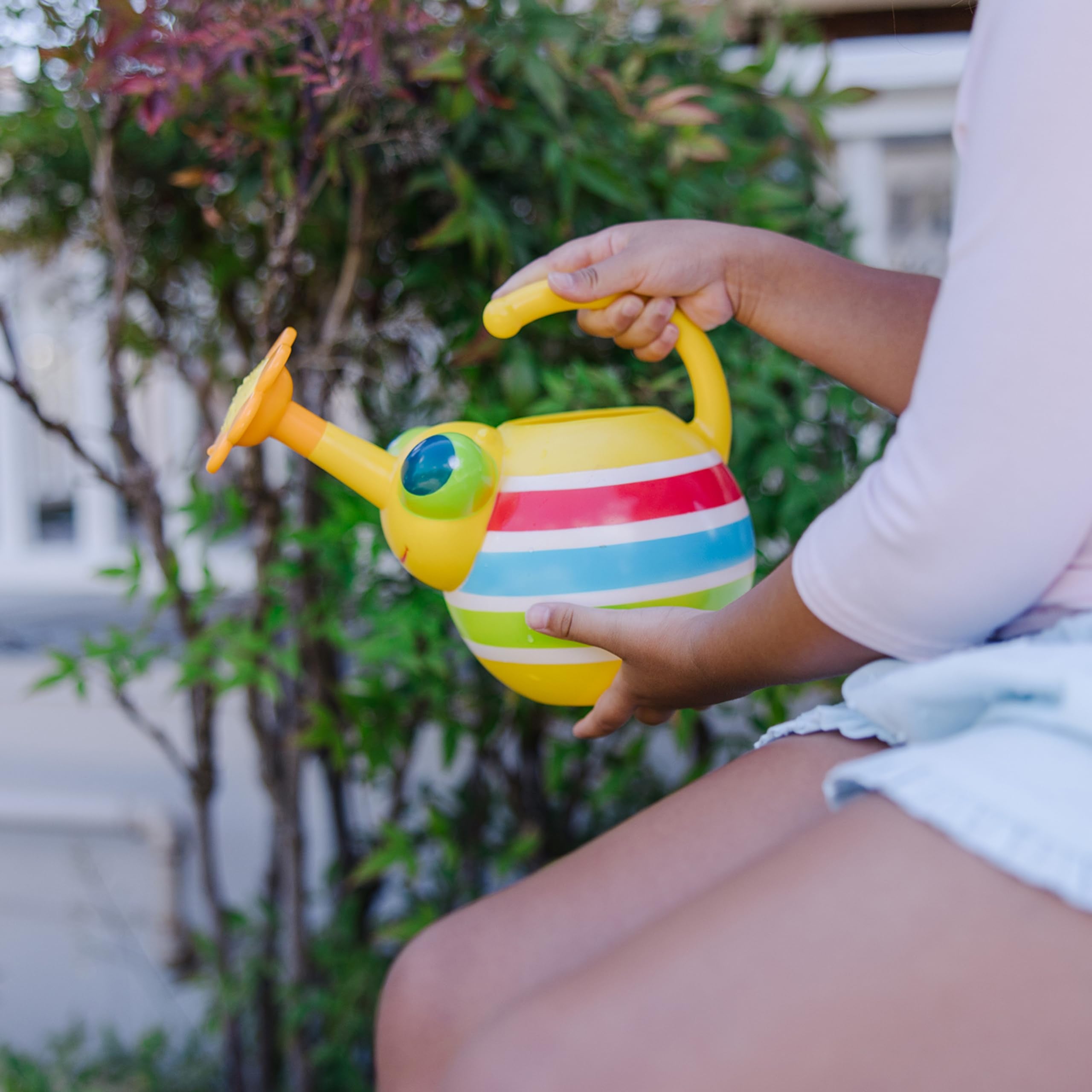 Melissa & Doug Sunny Patch Giddy Buggy Watering Can for Kids